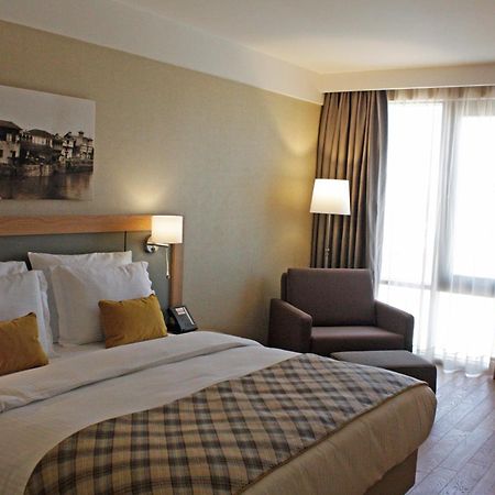 Ramada Hotel & Suites Adana Eksteriør bilde