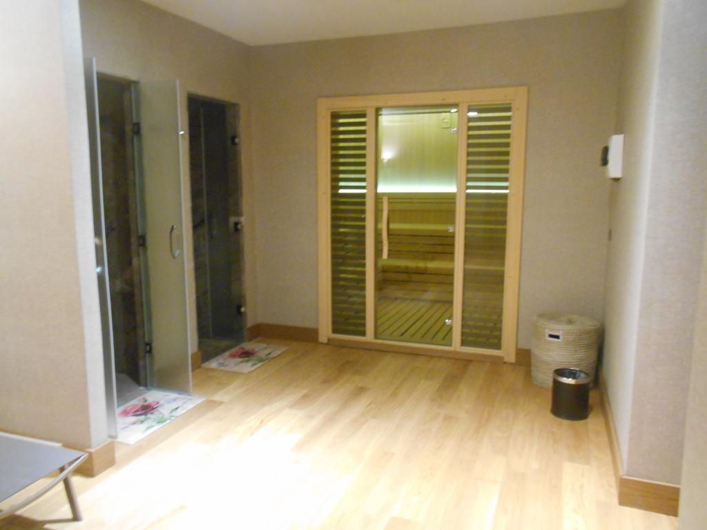 Ramada Hotel & Suites Adana Eksteriør bilde