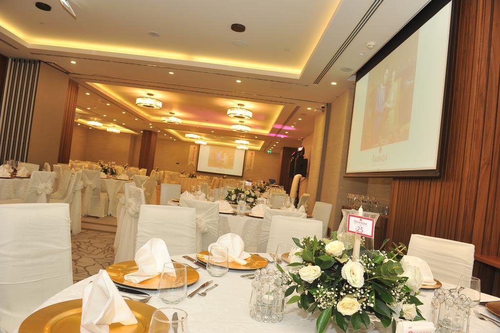 Ramada Hotel & Suites Adana Eksteriør bilde
