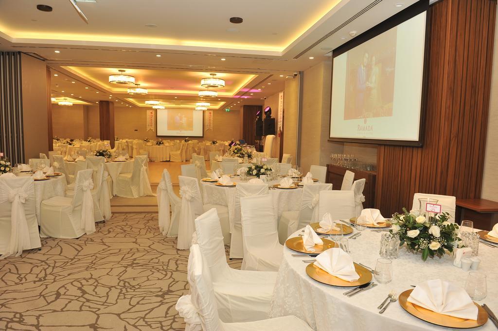 Ramada Hotel & Suites Adana Eksteriør bilde