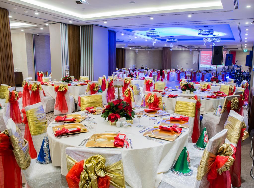 Ramada Hotel & Suites Adana Eksteriør bilde