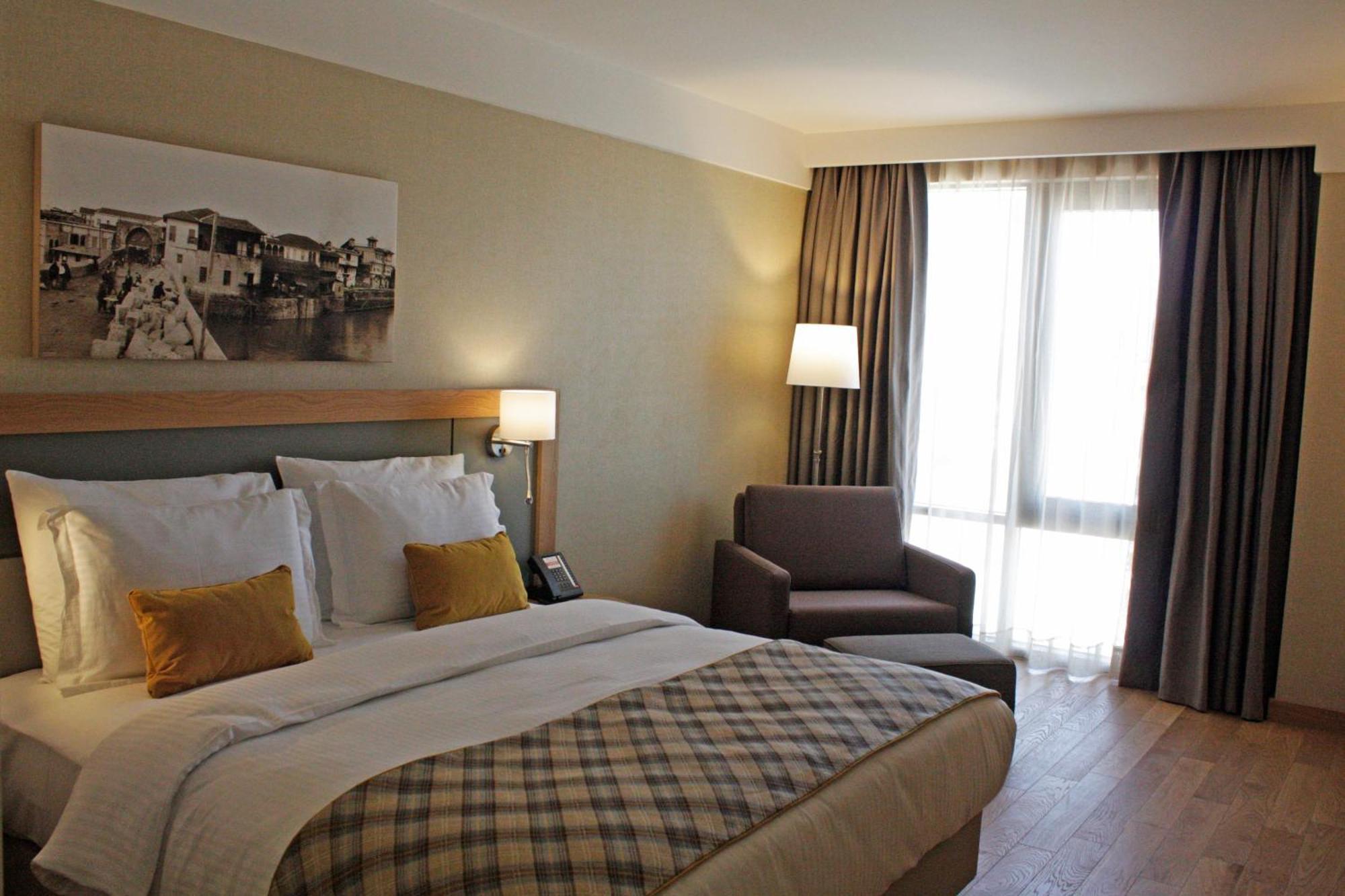 Ramada Hotel & Suites Adana Eksteriør bilde